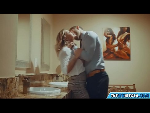 ❤️ Вақте ки як малламуй busty шумо дар як ҳоҷатхона ҷамъиятӣ seduces ❌  Секс  дар порно tg.sex78.ru ️❤